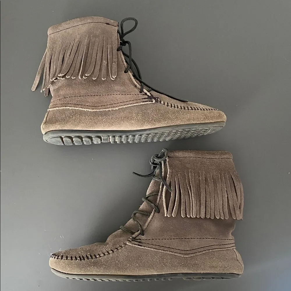Minnetonka Suede Boot Suede Moccasin Fringe Boots Women 9 Boho Western Renfaire